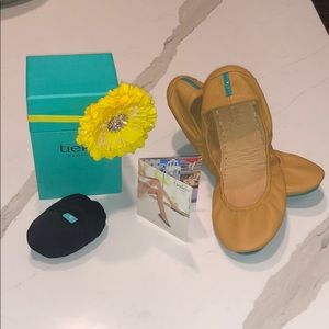 Tieks, flat, camel
